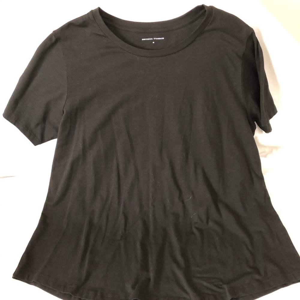 EUC universal standard black t shirt M